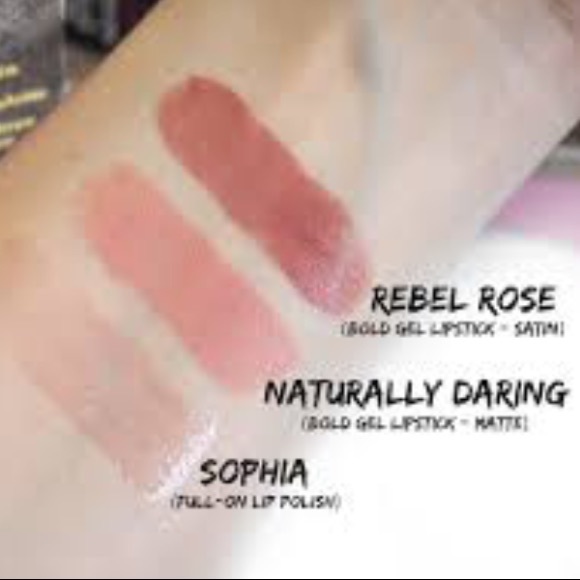 Buxom Bold Gel Lipstick Shade: Naturally Daring - Picture 2 of 3